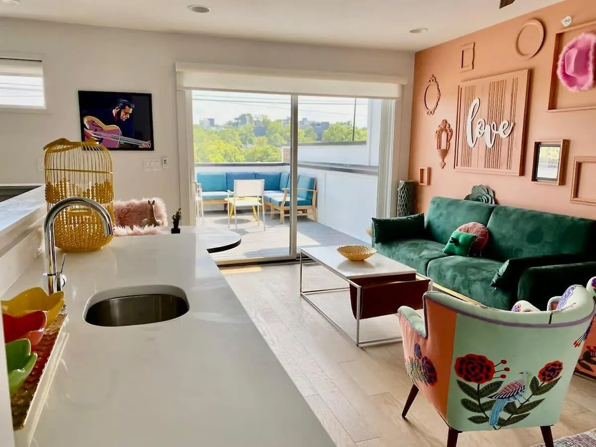 Fabulous Location Walk To Food & Bars Roof Deck Villa Nashville 0*,  United States