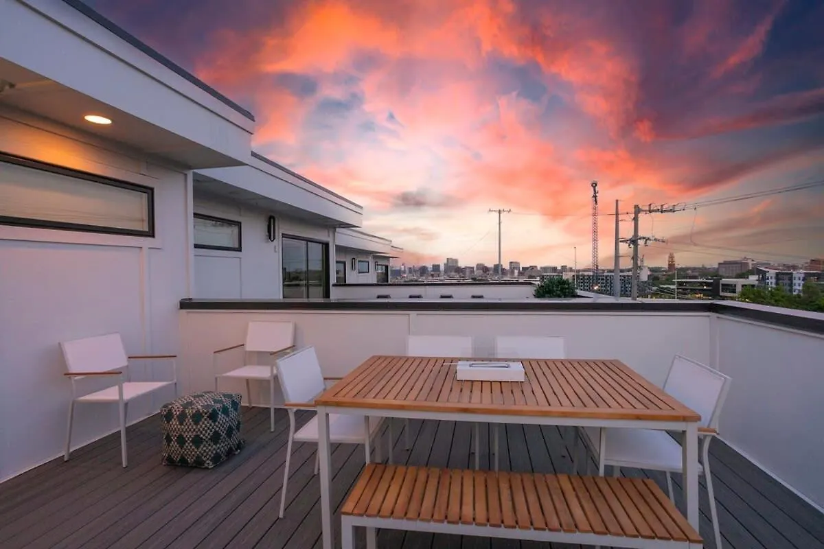 Fabulous Location Walk To Food & Bars Roof Deck Villa Nashville Holiday home