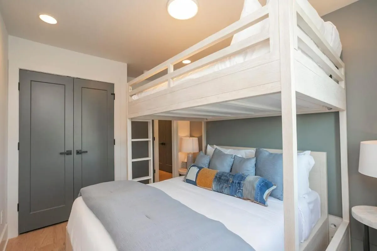 Fabulous Location Walk To Food & Bars Roof Deck Villa Nashville