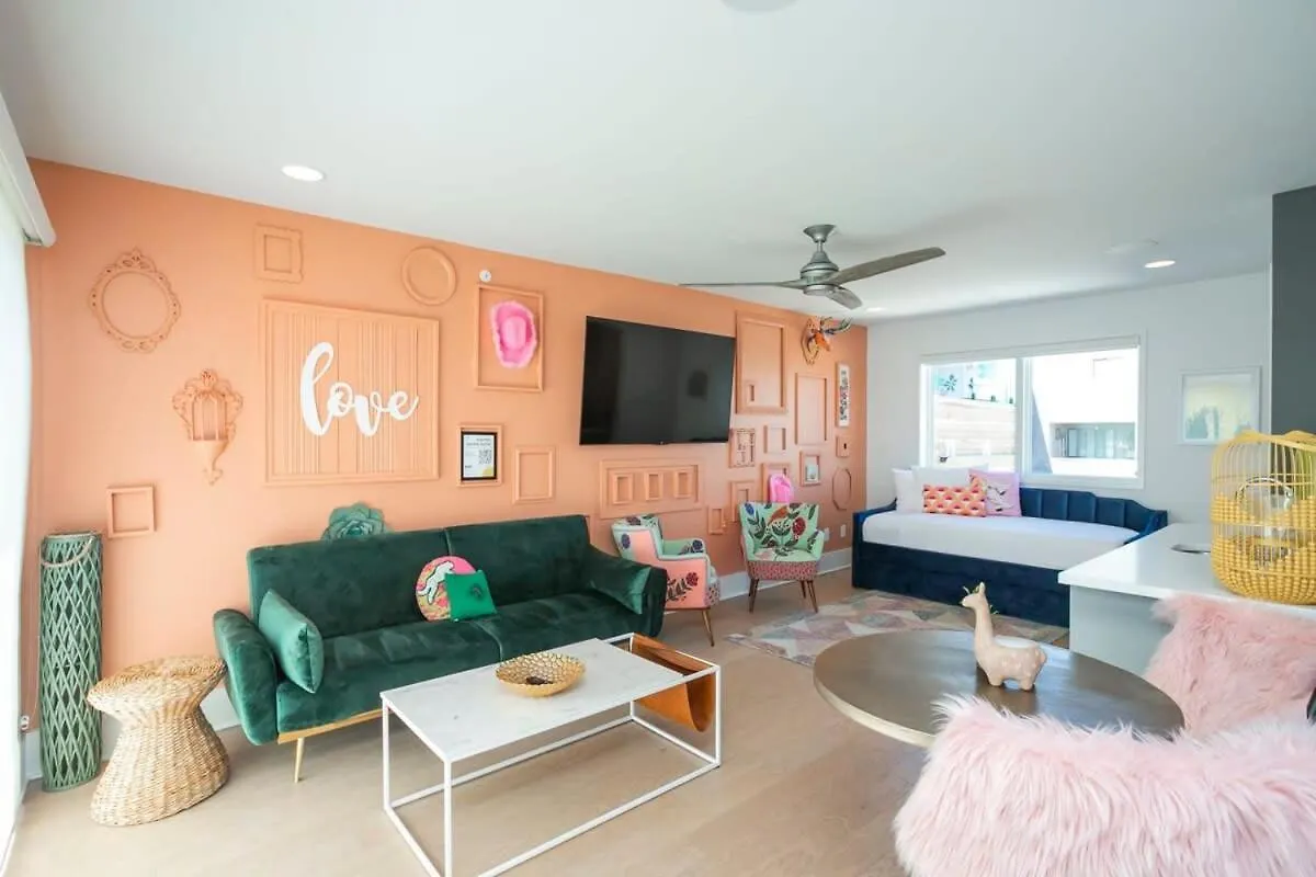 Holiday home Fabulous Location Walk To Food & Bars Roof Deck Villa Nashville